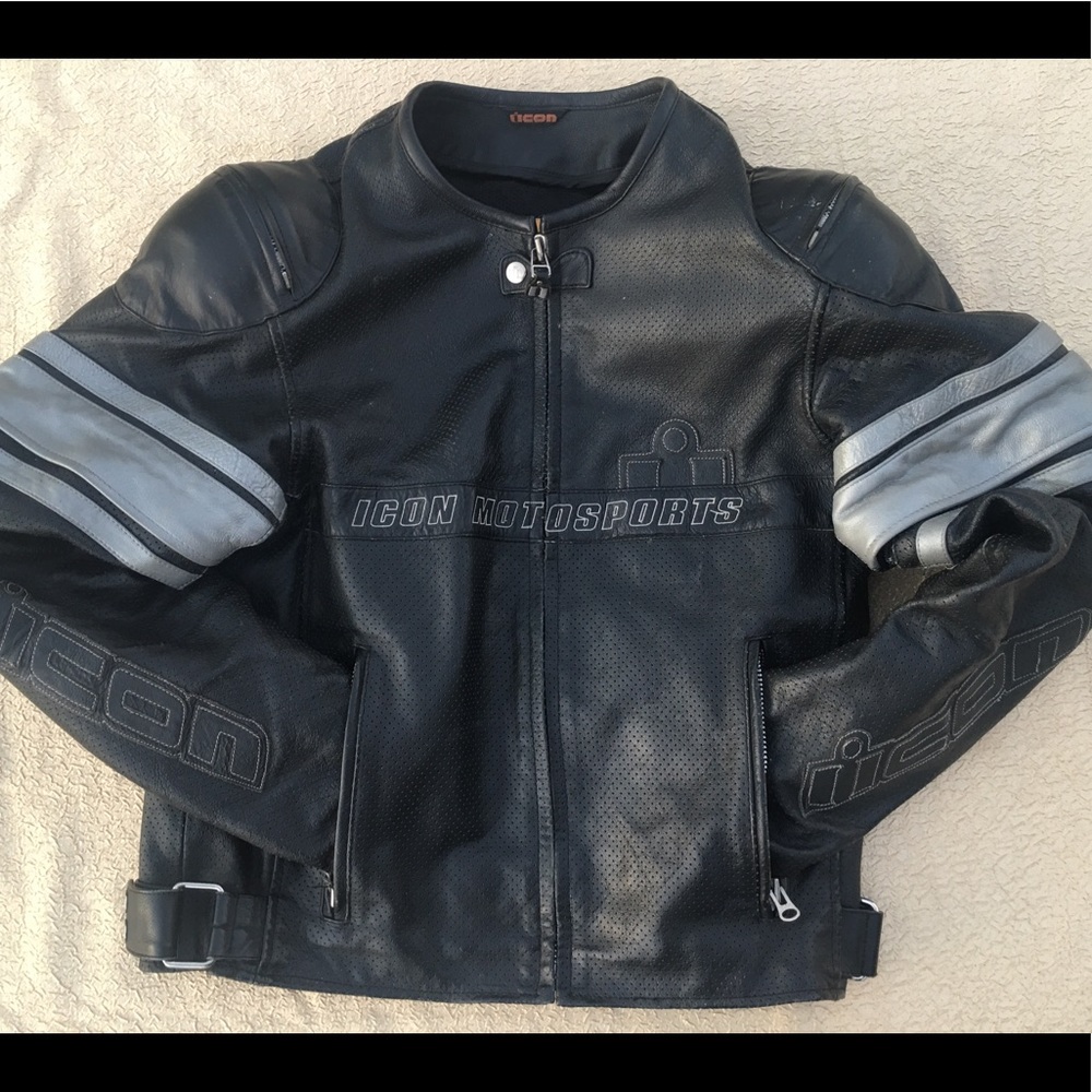ICON Pursuit Motosports Dual Sleeve Leather Jacket